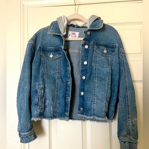 Jean Jacket w/detachable hoodie (Sml)